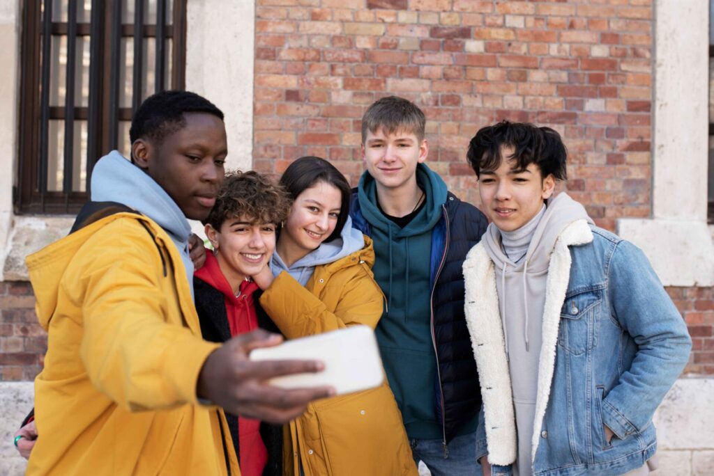 amici in adolescenza